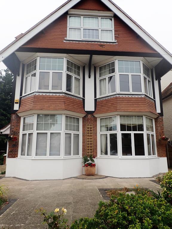 The Old Surgery Bed & Breakfast Clacton-on-Sea Bagian luar foto