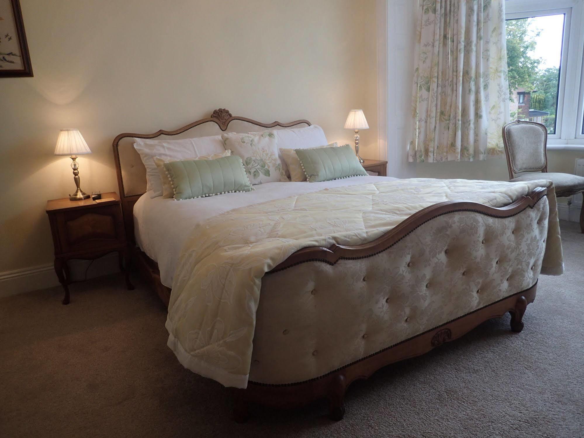 The Old Surgery Bed & Breakfast Clacton-on-Sea Bagian luar foto
