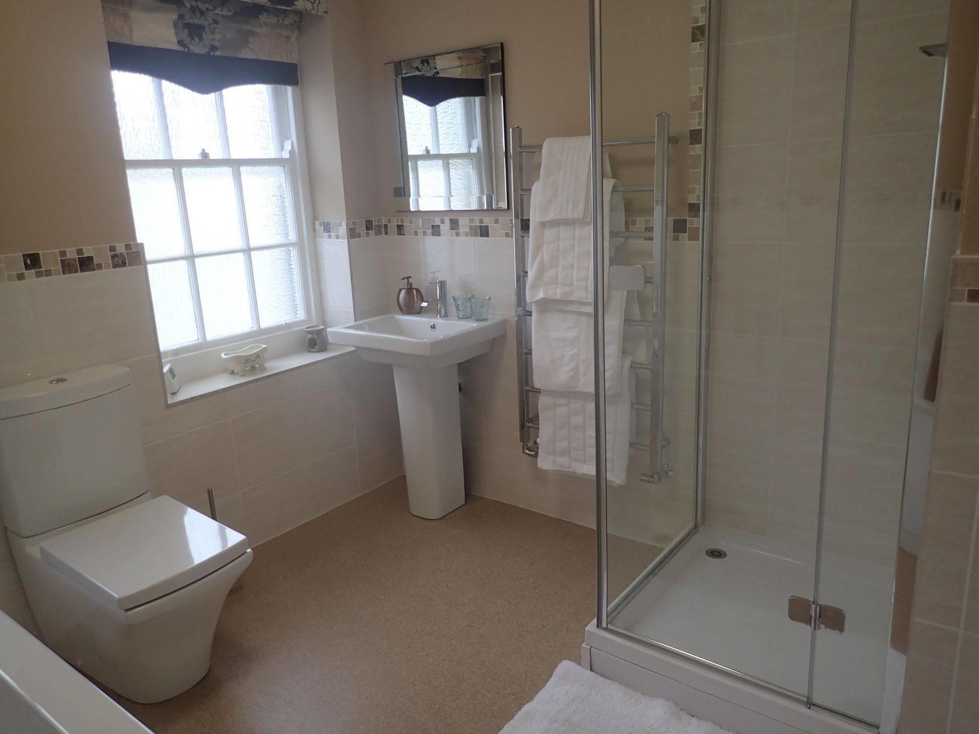 The Old Surgery Bed & Breakfast Clacton-on-Sea Bagian luar foto