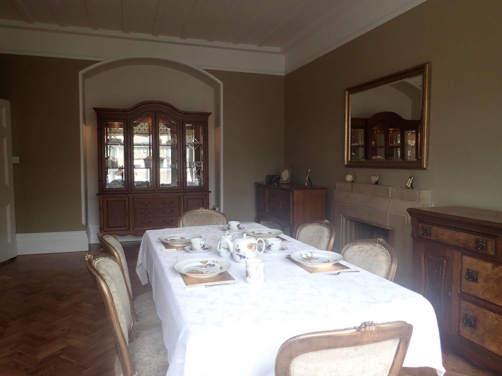 The Old Surgery Bed & Breakfast Clacton-on-Sea Bagian luar foto